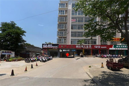 罗浮广场，电梯小高层，出门就是公园，